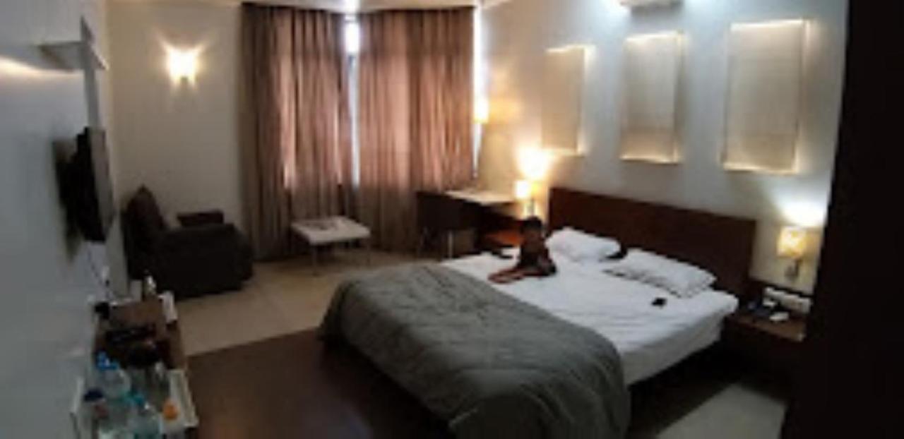 Hotel Maratha Residency,Ratnagiri Ngoại thất bức ảnh